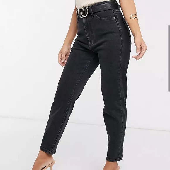 ASOS Stradivarius mom jeans with stretch in black - Picture 2 of 4